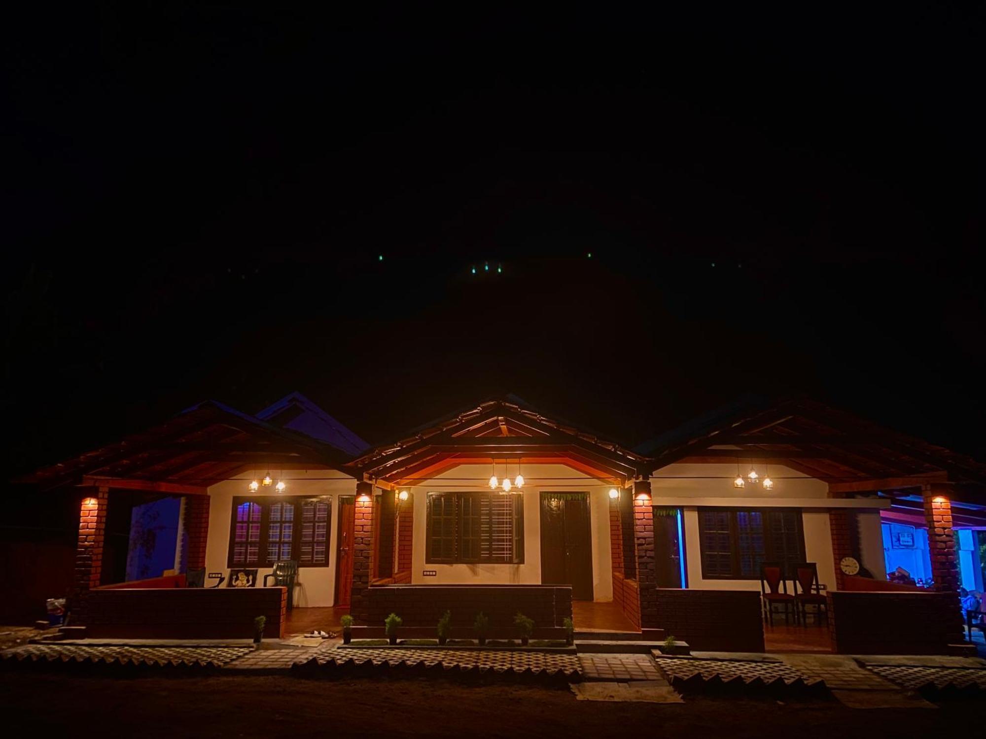Koodige Stays Mudigere Exterior photo